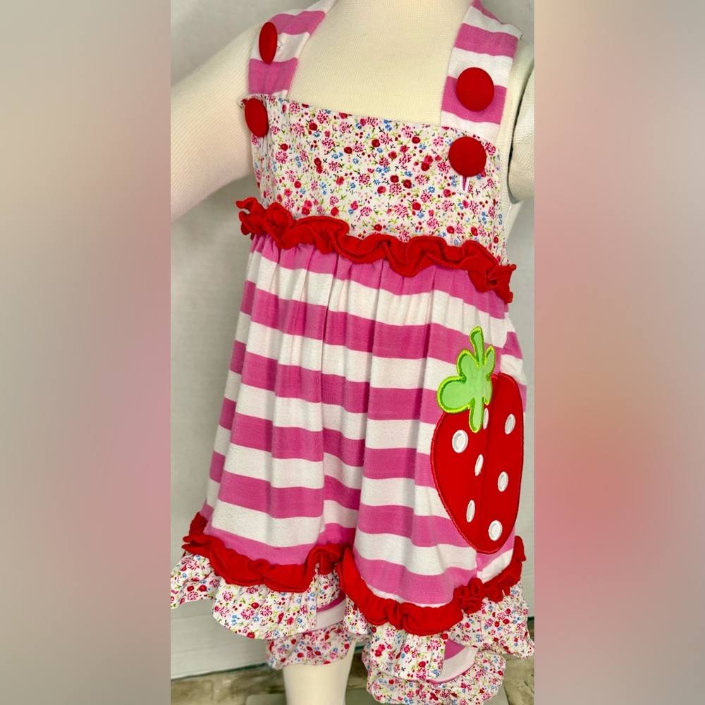 Toddler Girls Strawberry Appliqué Ruffle Crossback Outfit size 24M 2pc Set
